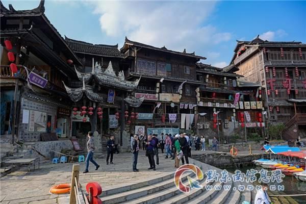 新年首批264辆纯电动公交车投用 春节前南京公交纯电化将接近九成